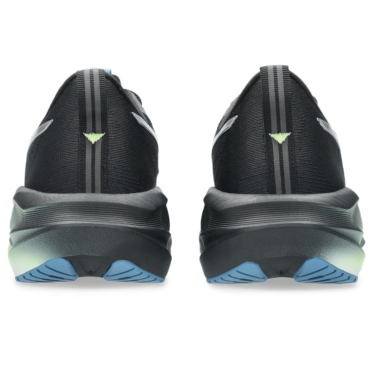 Womens Novablast 5 Luxe Shoe