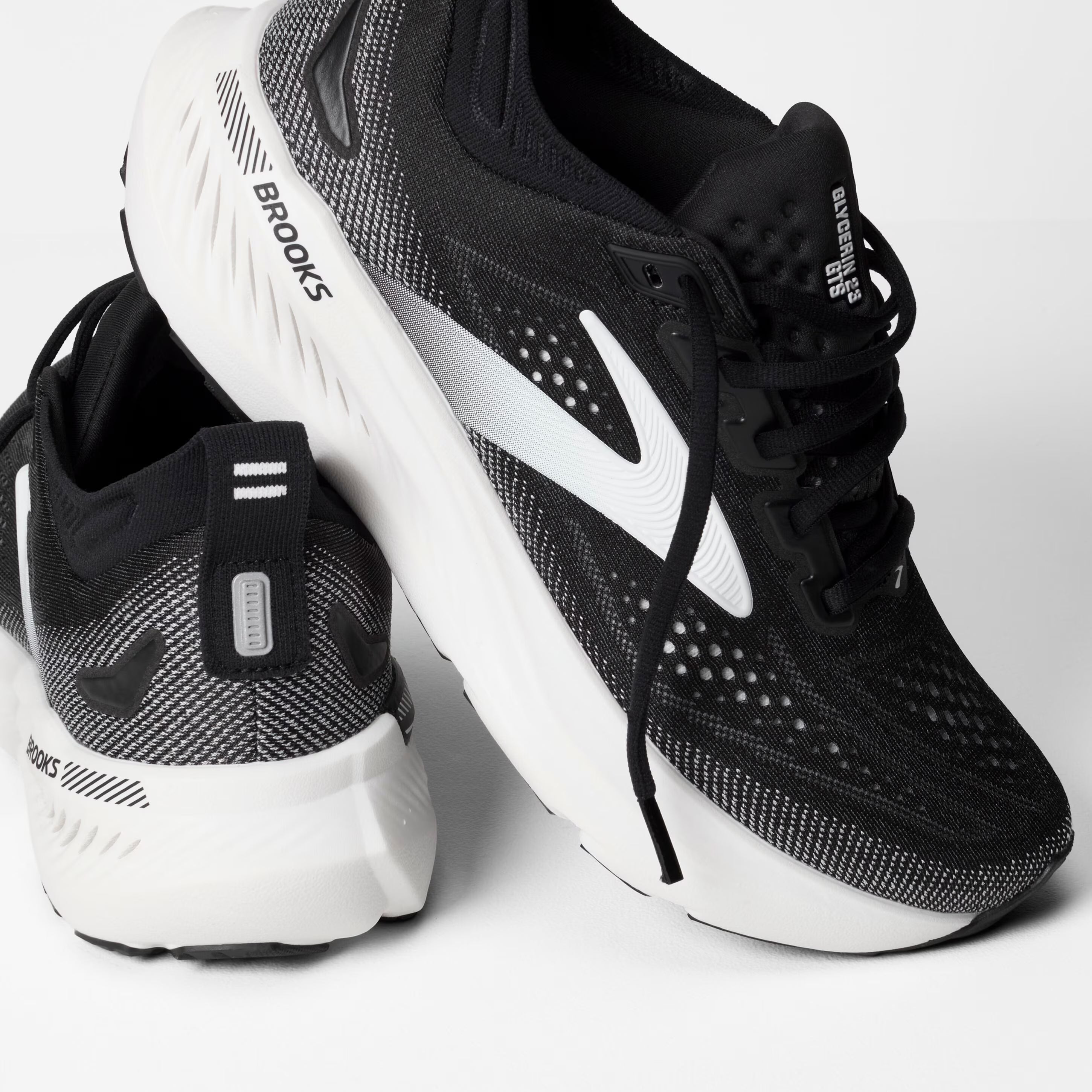 Mens Glycerin 23 GTS Running Shoe
