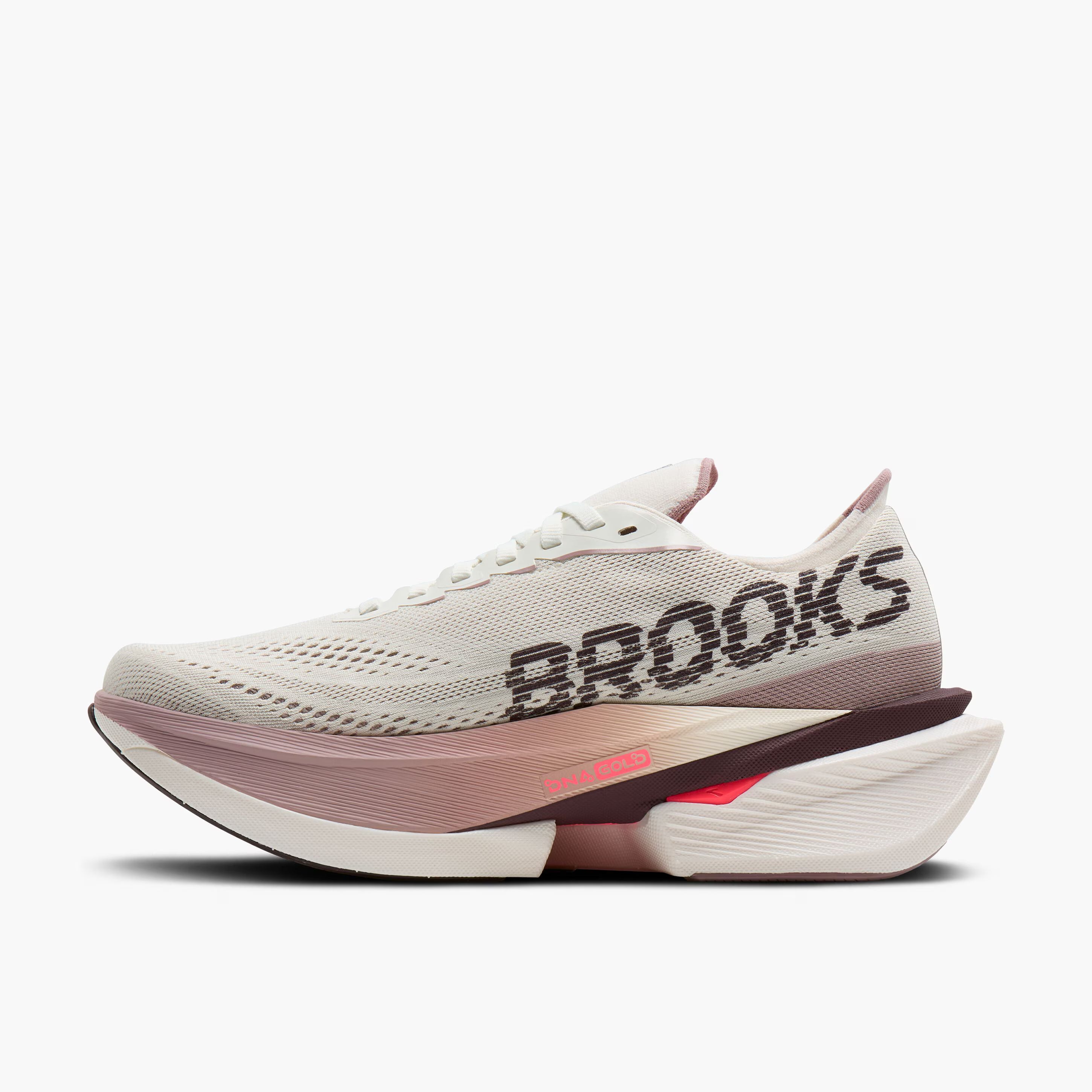Womens Hyperion Max 4 Running Shoe