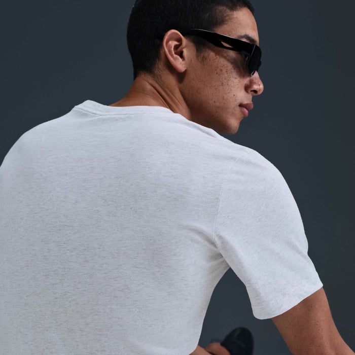 Mens Sportswear Club  Short Sleeve T-Shirt