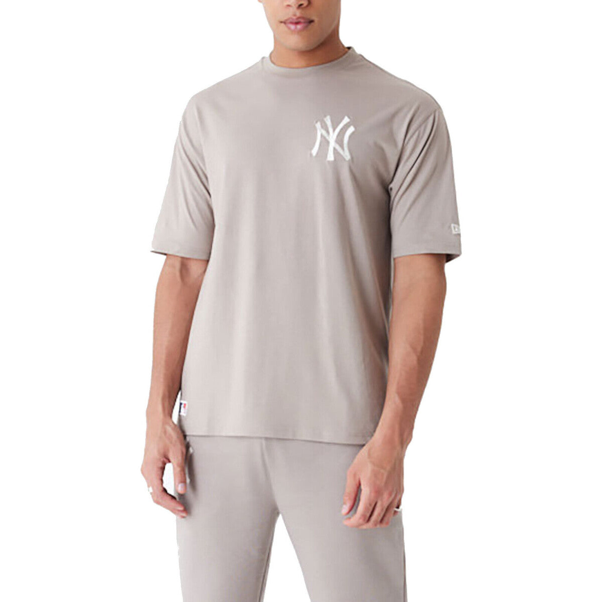 Mens MLB New York Yankees Left Chest Logo Short Sleeve T-Shirt
