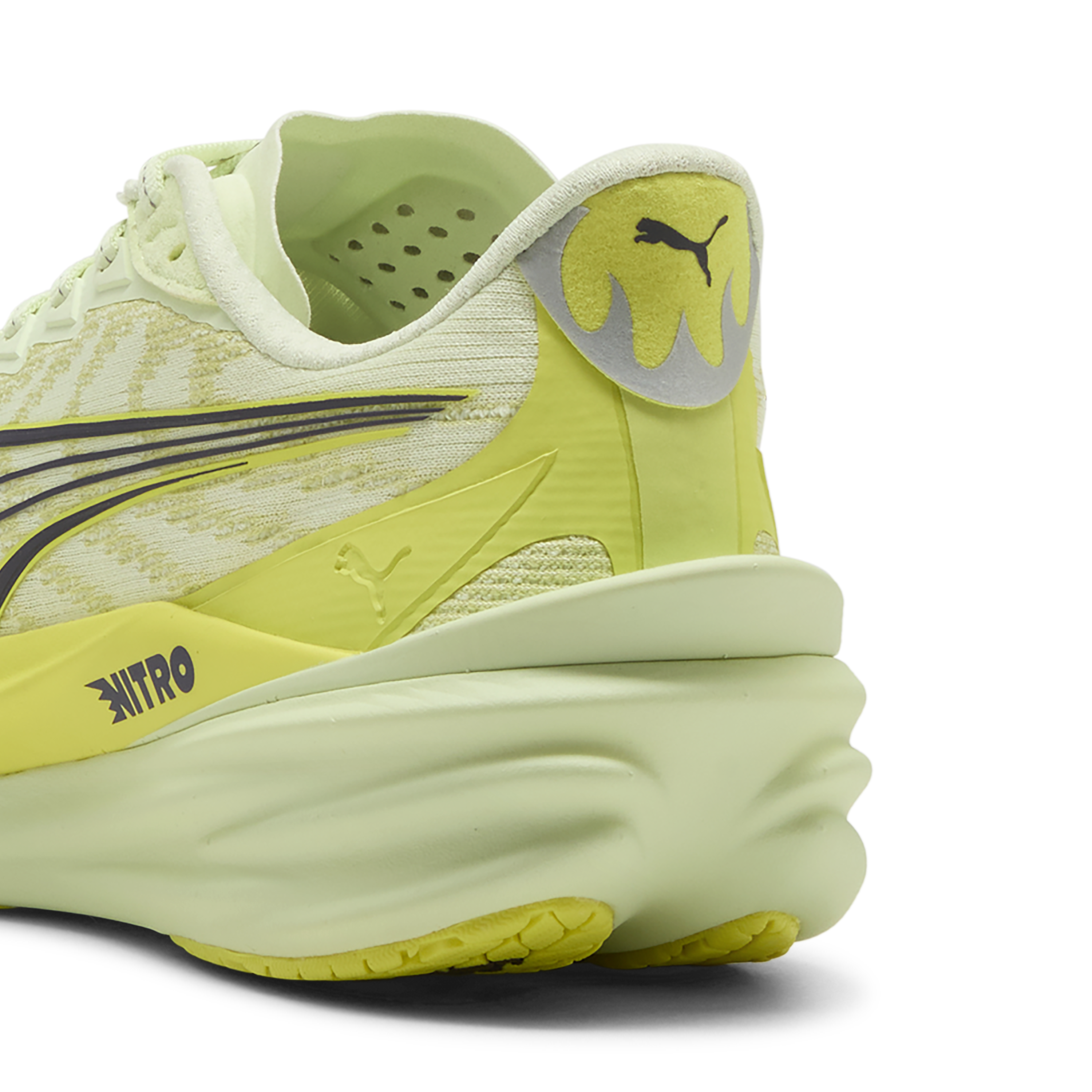 Womens Deviate Nitro 4 Running Shoe