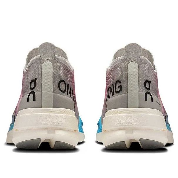 Womens Cloudboom Strike Running Shoe