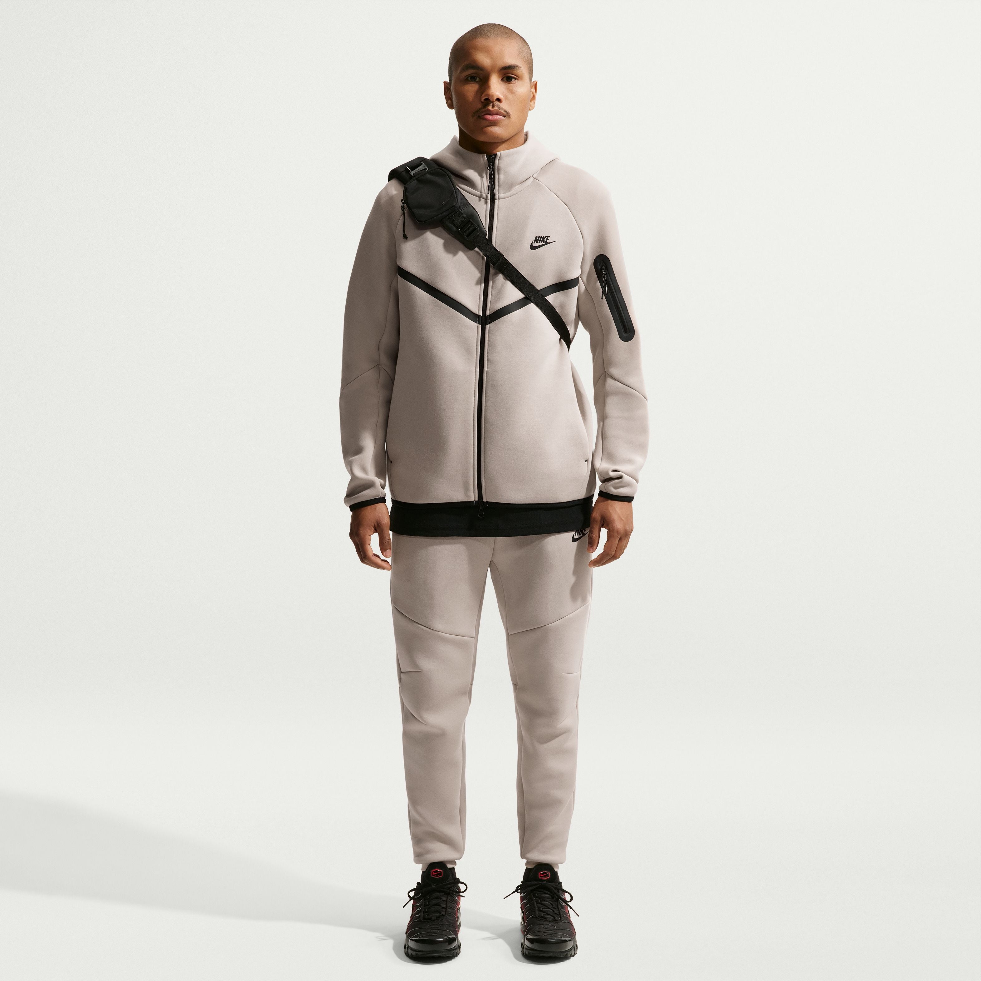 Mens Tech Fleece Jogger
