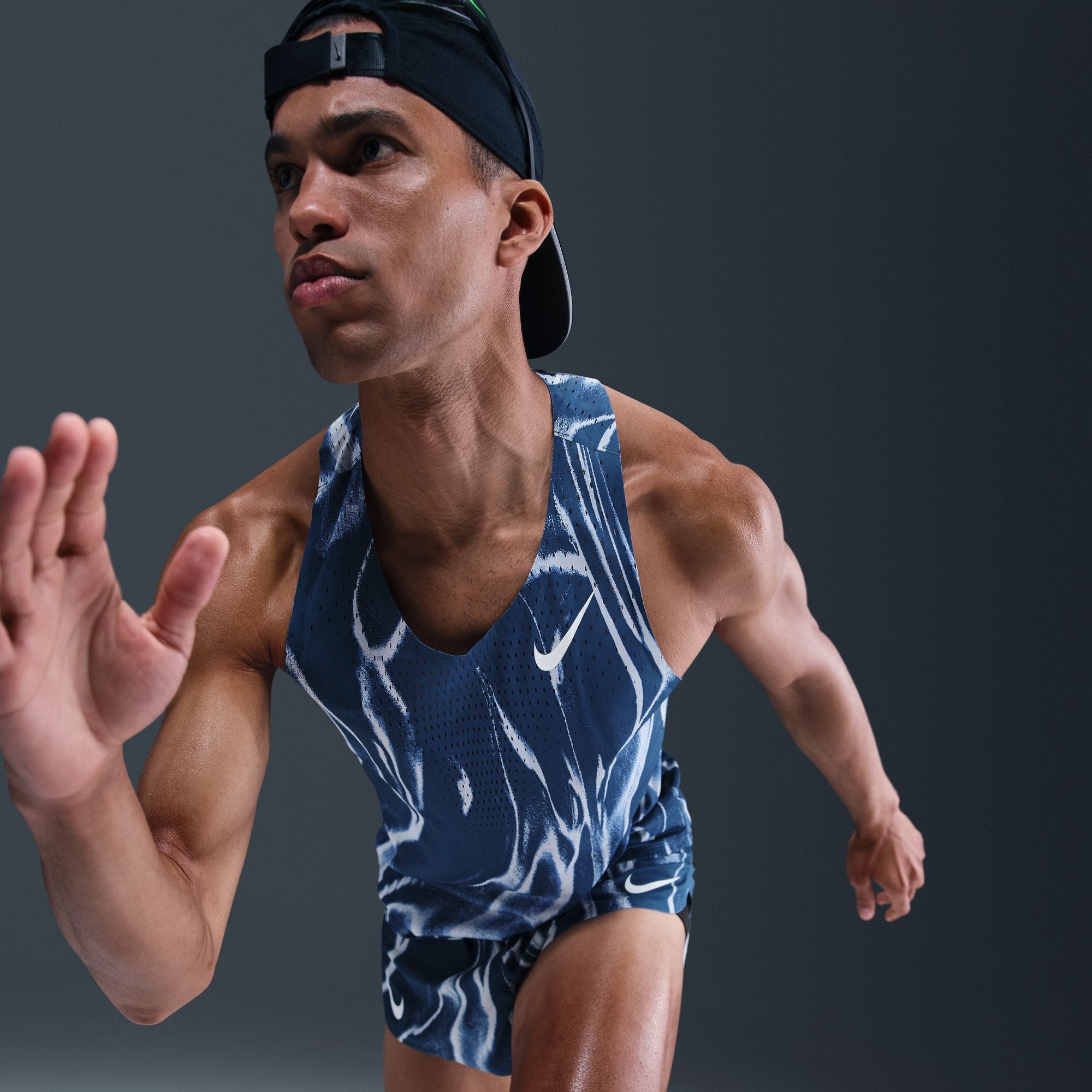 Mens Dri-Fit Advantage Aeroswift Tank