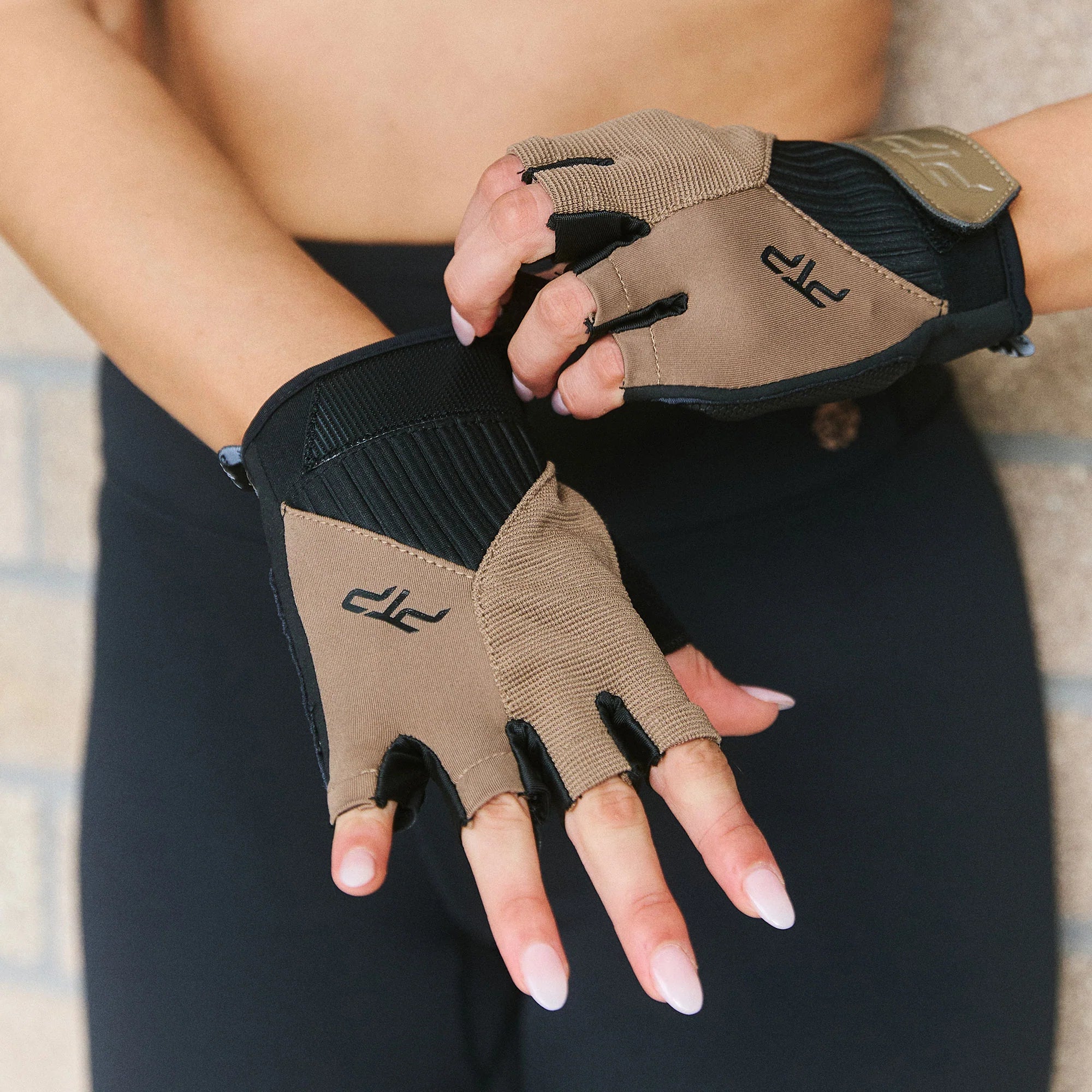Low-Impact Luxe Bronze Fitness Gloves