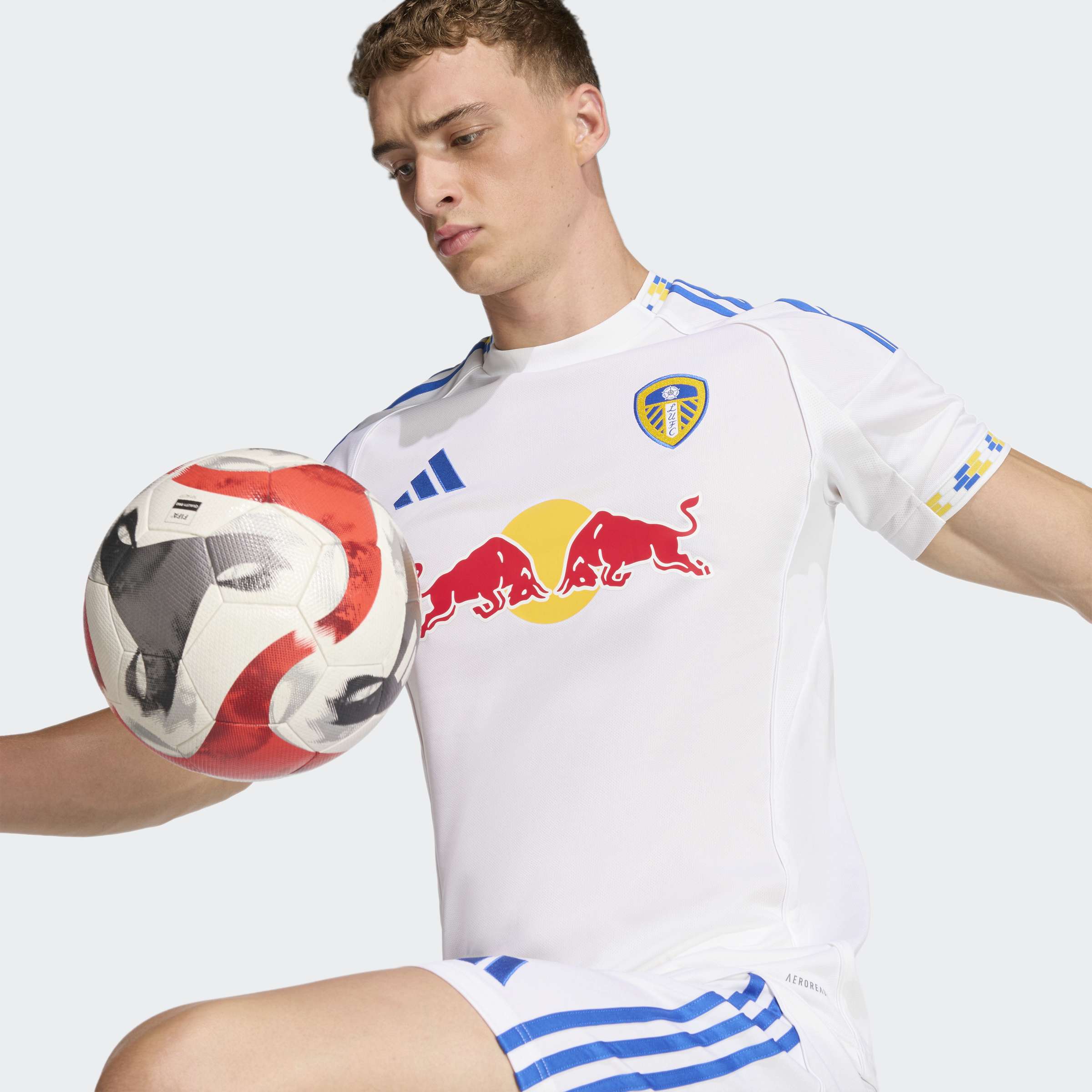 Mens Leeds United FC Home 25/26 Replica Jersey