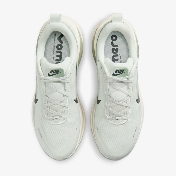 Mens Vomero 18 Running Shoe