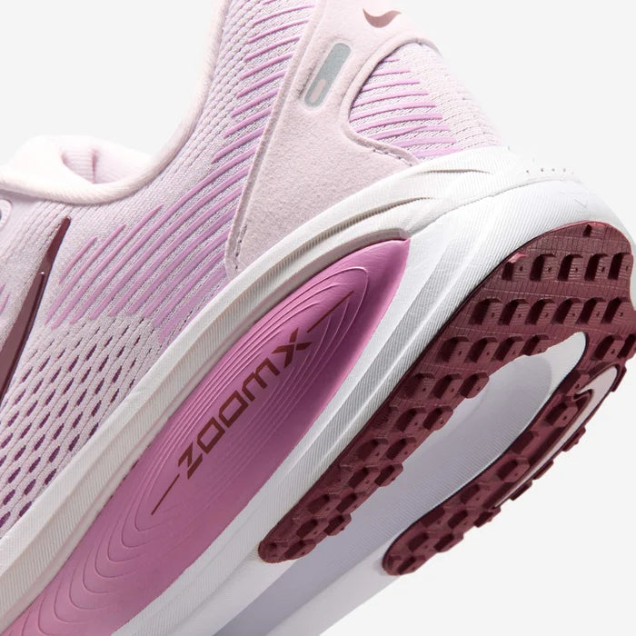 Womens Vomero 18 Running Shoe