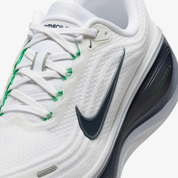 Mens Vomero Plus Running Shoe