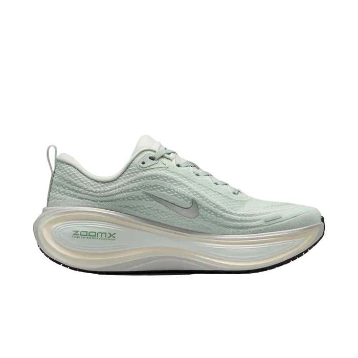 Womens Vomero Plus Running Shoe