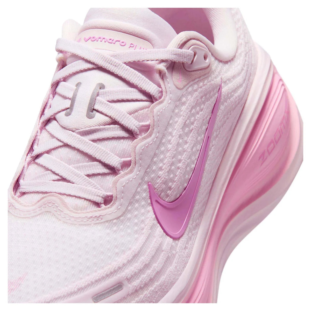 Womens Vomero Plus Running Shoe