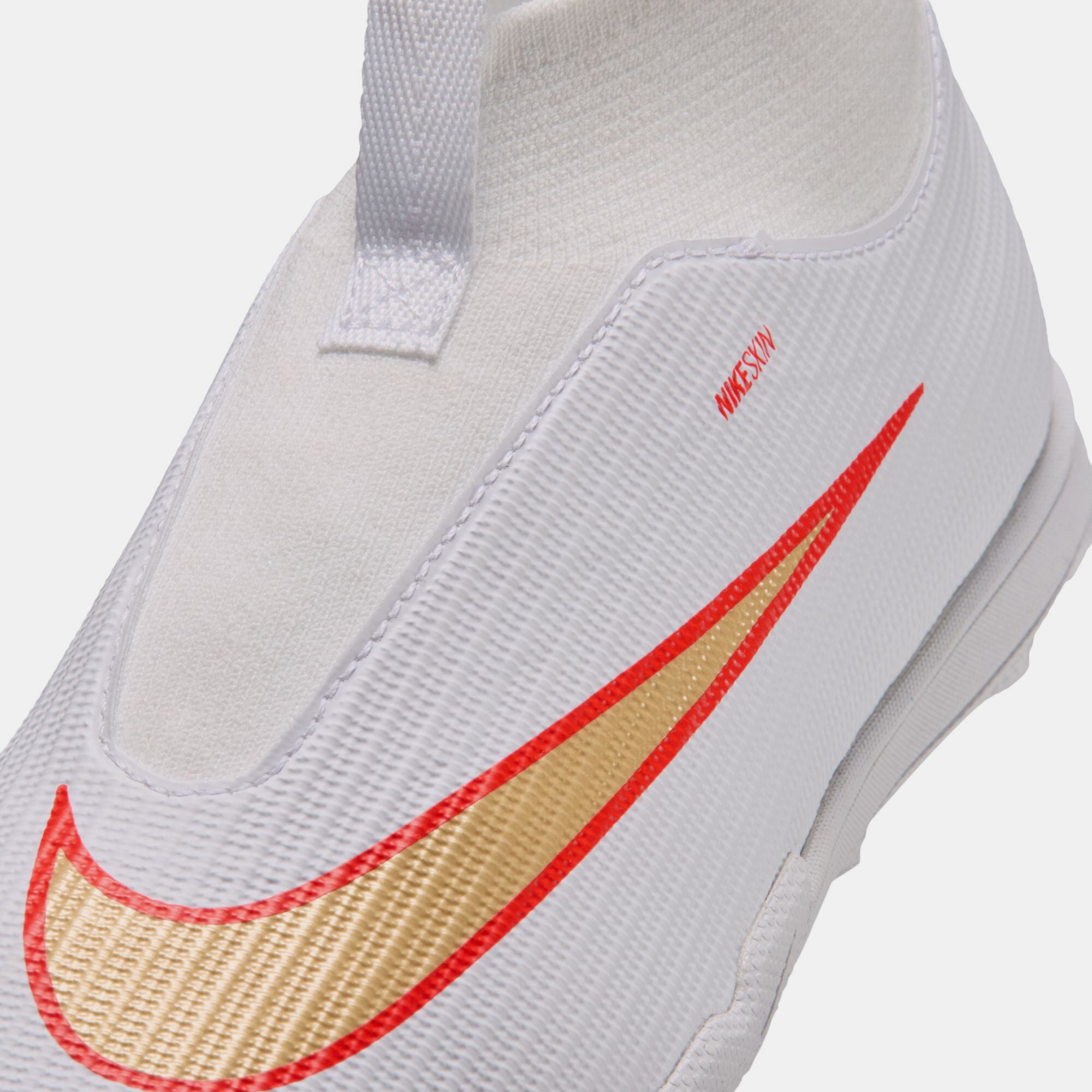 Junior Superfly 11 Academy Turf Boot