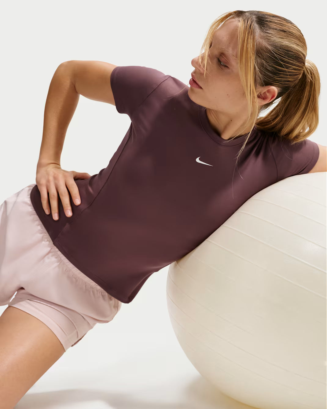 Womens Training Dri Fit hort Sleeve Tshirt