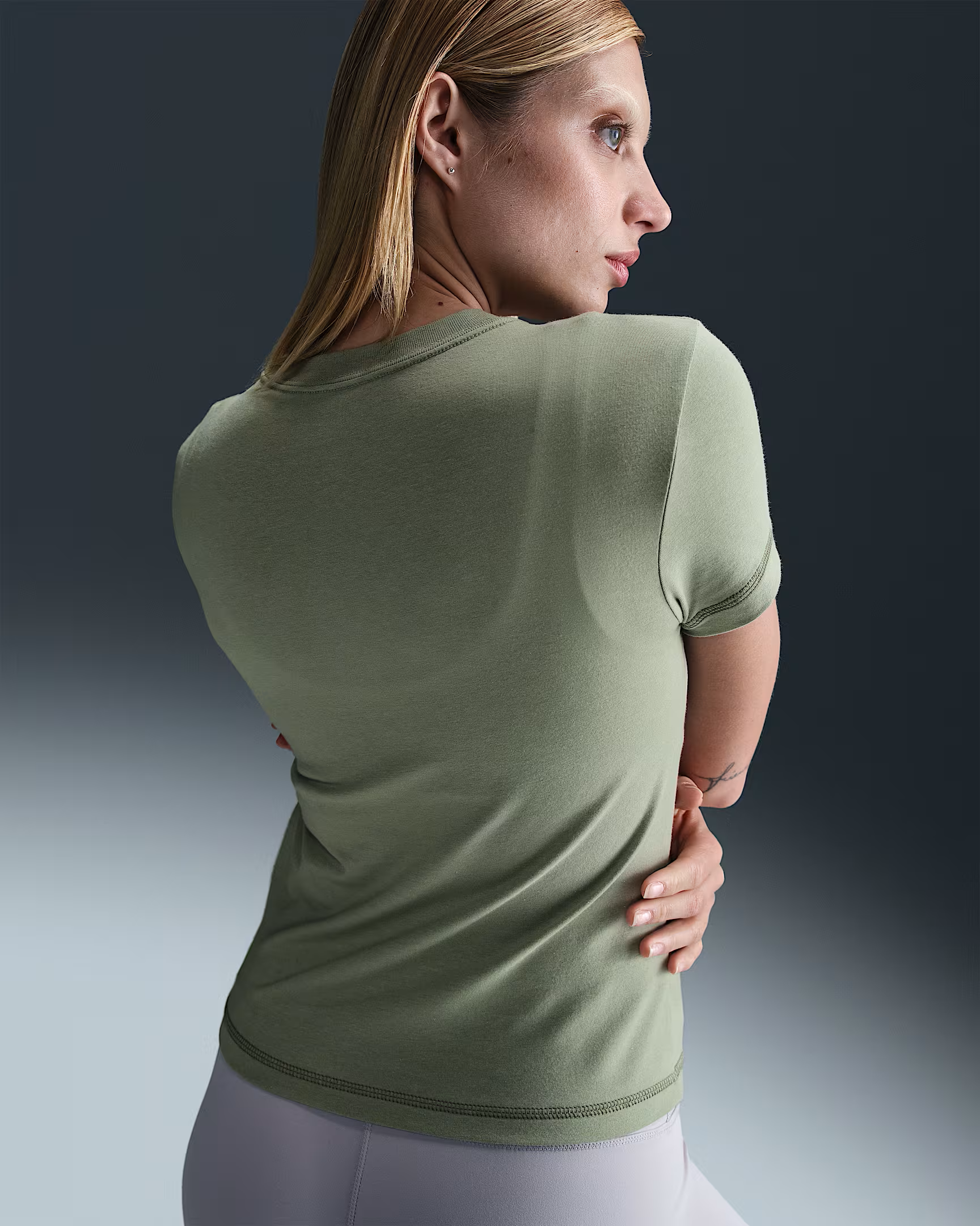 Womens Sportswear Chill Knit Mid Crop