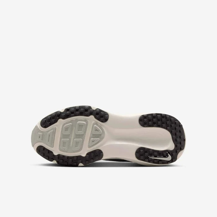 Junior Vomero 18 Running Shoe