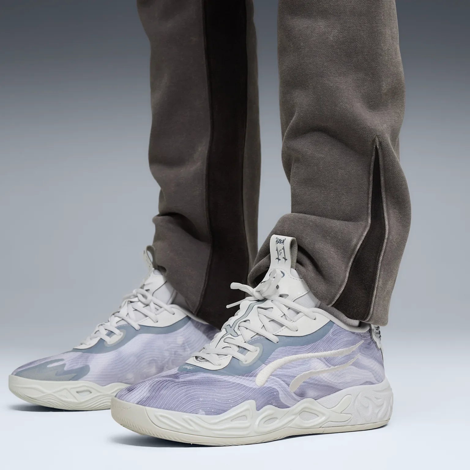 Mens MB.04 Lo Team Basketball Shoe