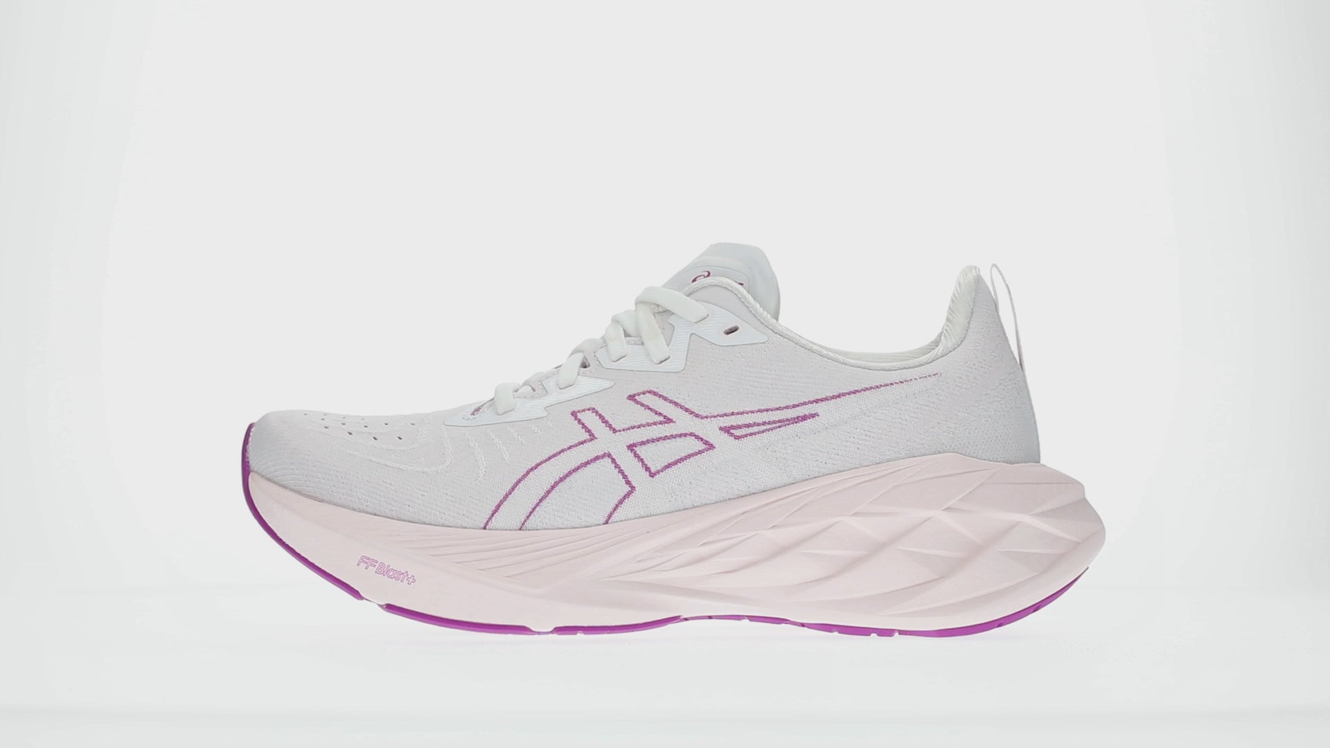 Womens Novablast 4 Running Shoe