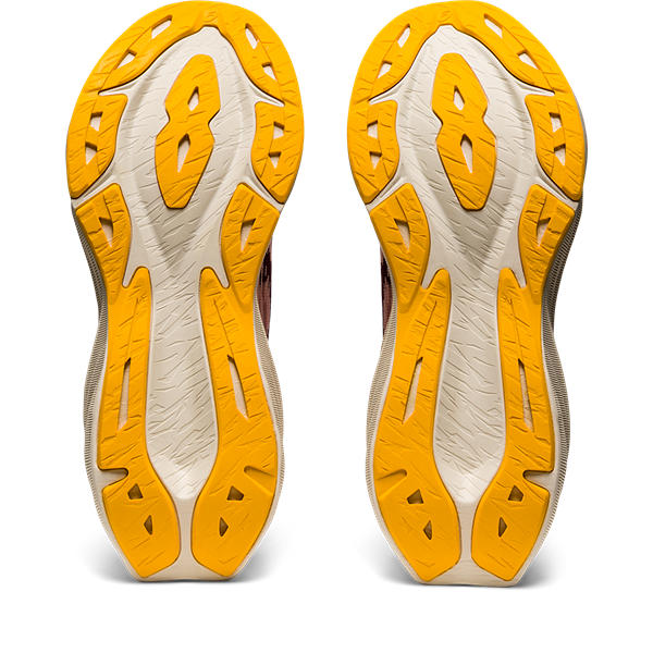 Womens Novablast 3 Running Shoe