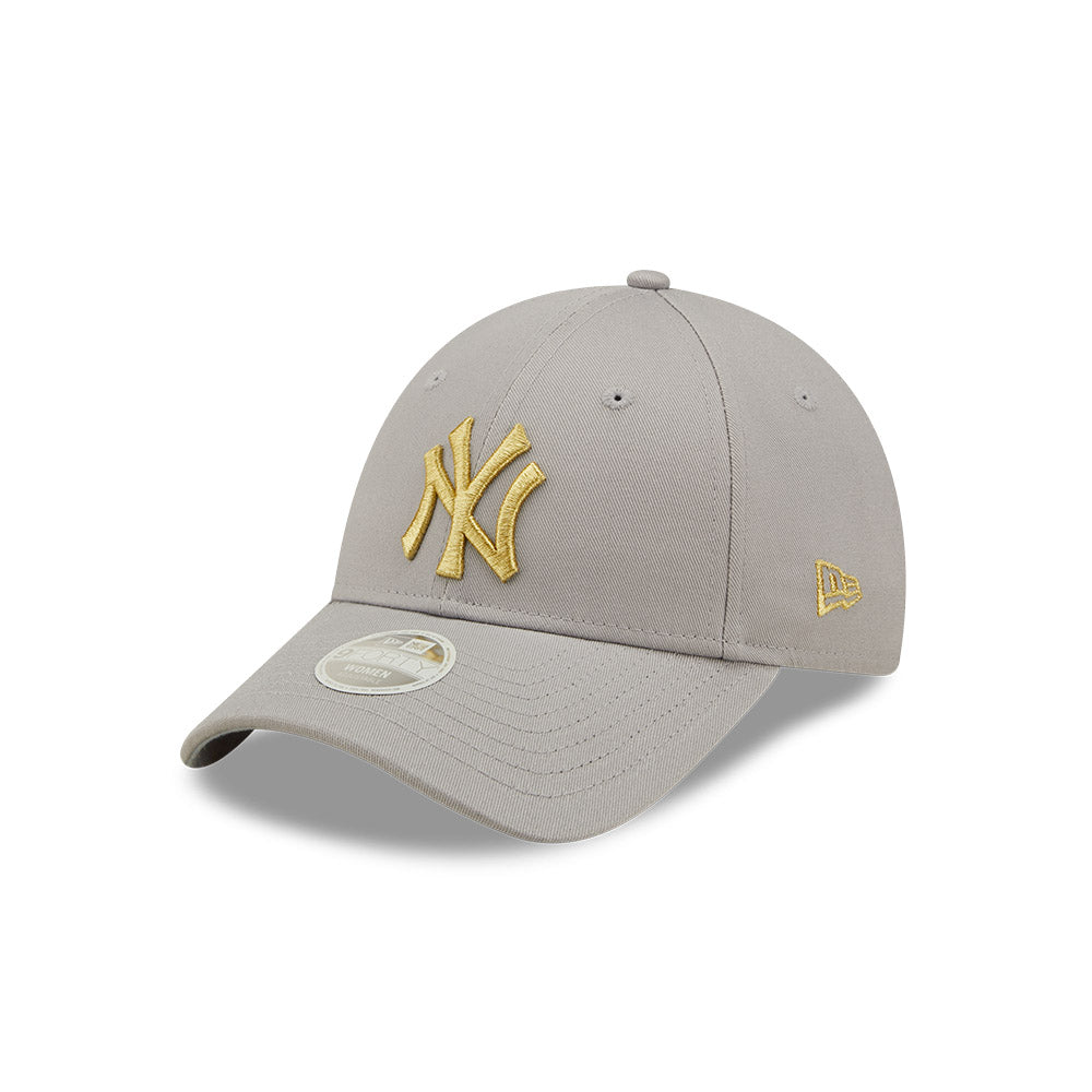 Womens New York Yankees 9Forty Adjustable Cap
