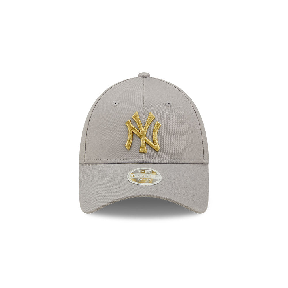 Womens New York Yankees 9Forty Adjustable Cap