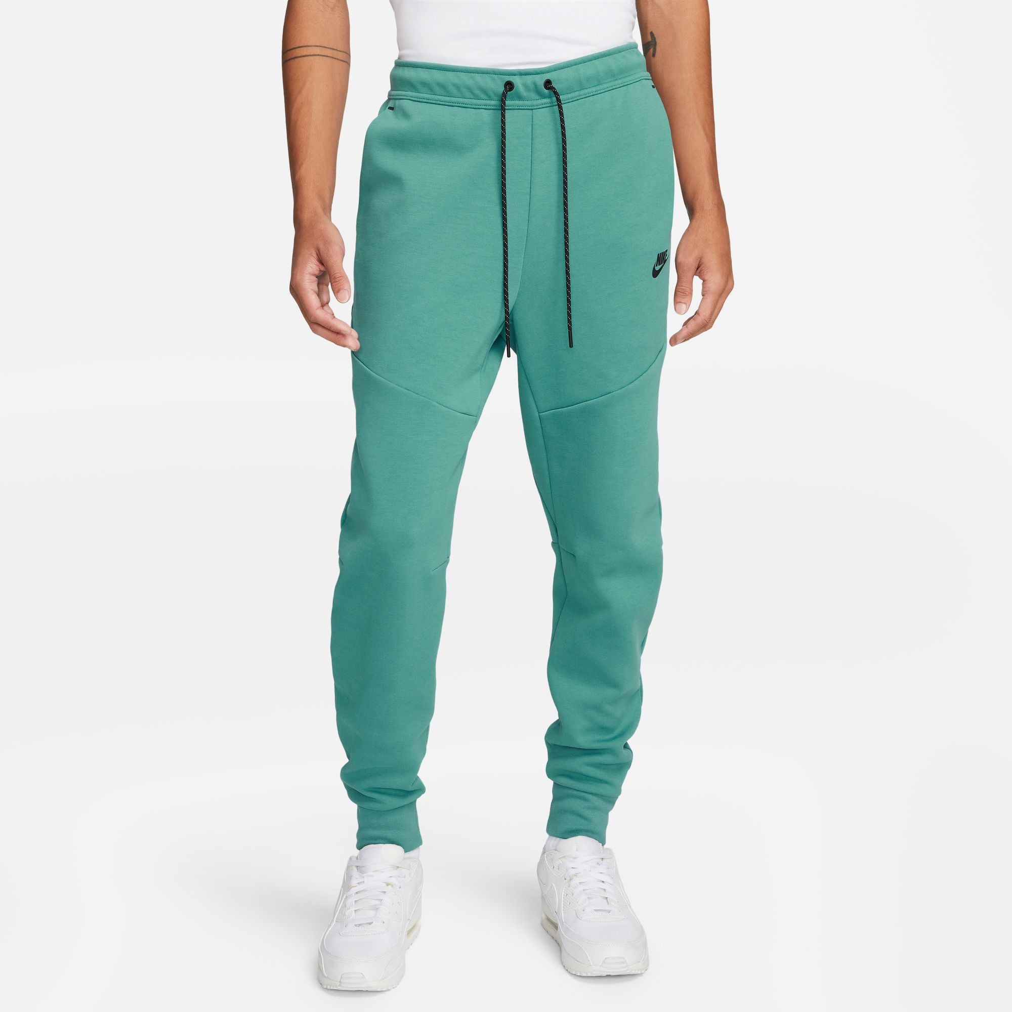 Nike Mens Sportswear Tech Fleece Jogger - Shop Online UAE- GO SPORT UAE