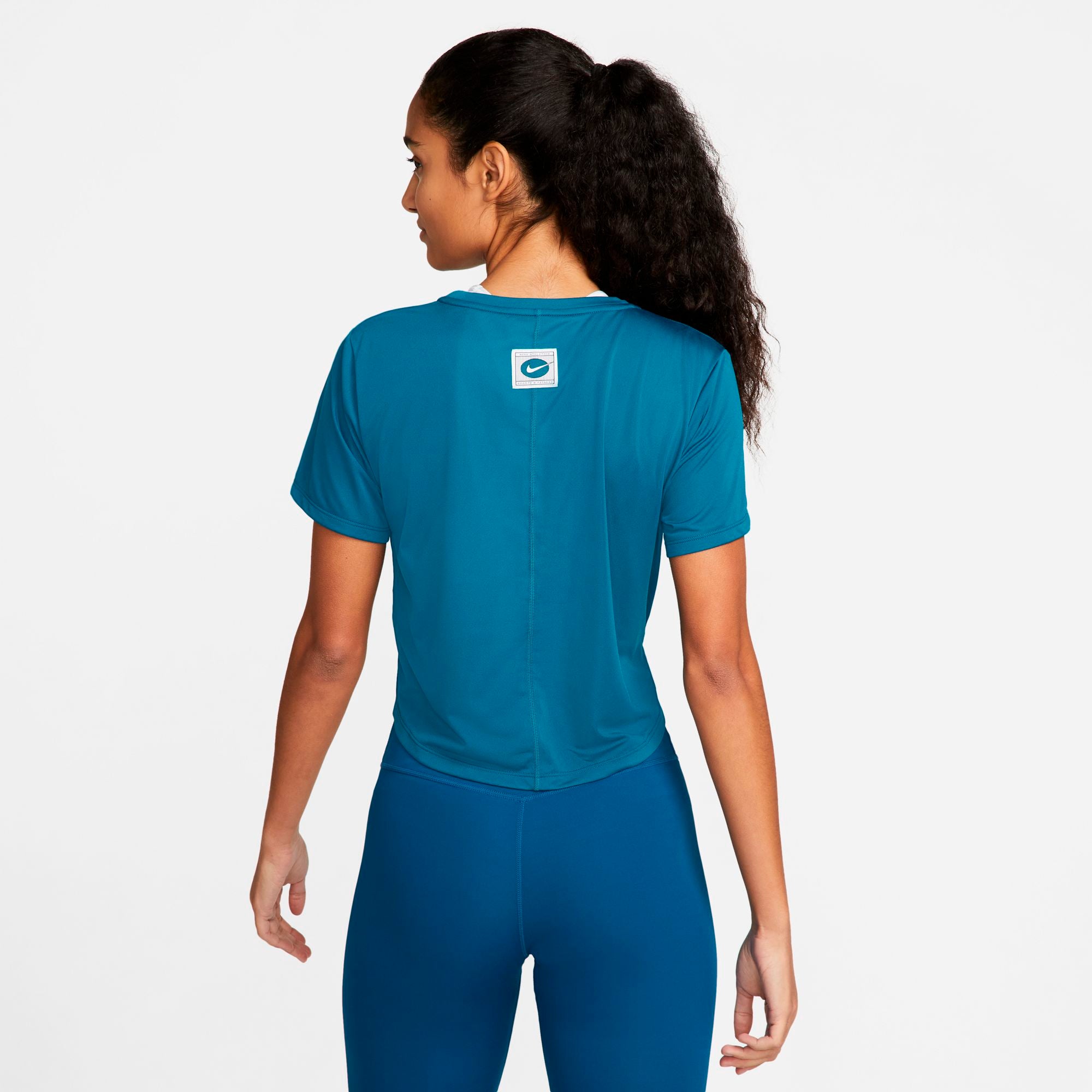 Womens Dri-Fit Graphic Crop Short Sleeve T-Shirt