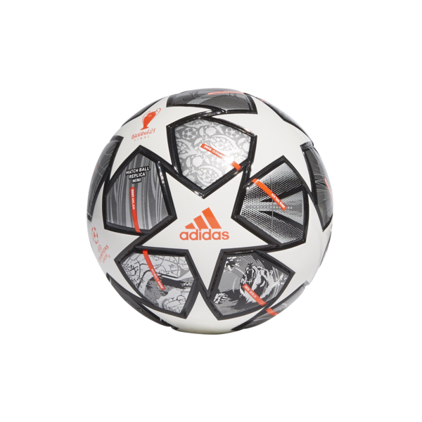 كرة قدم صغيرة بشعار دوري ابطال اوروبا
