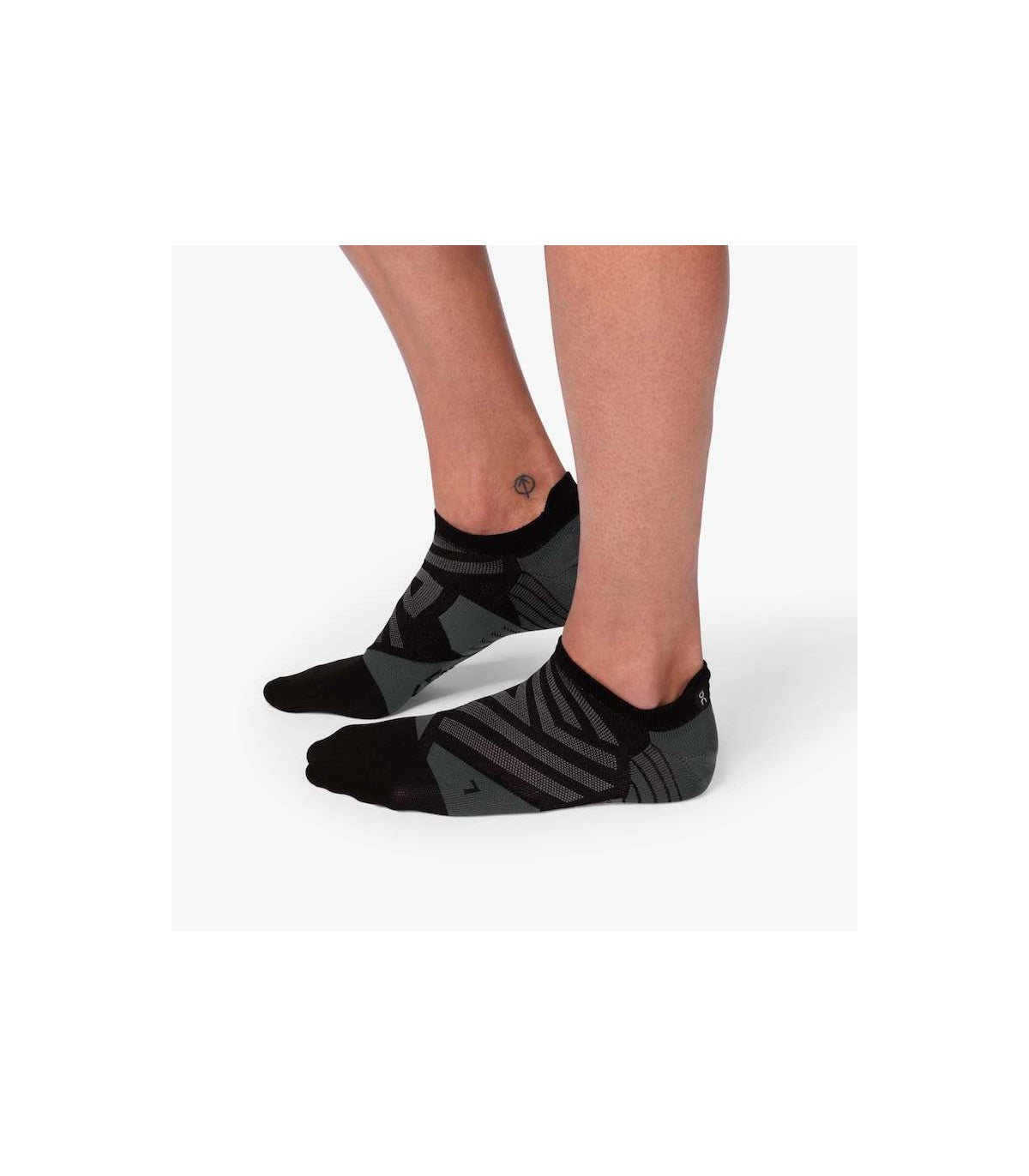 جوارب بروفورمانس بتصميم مخفي للرجال