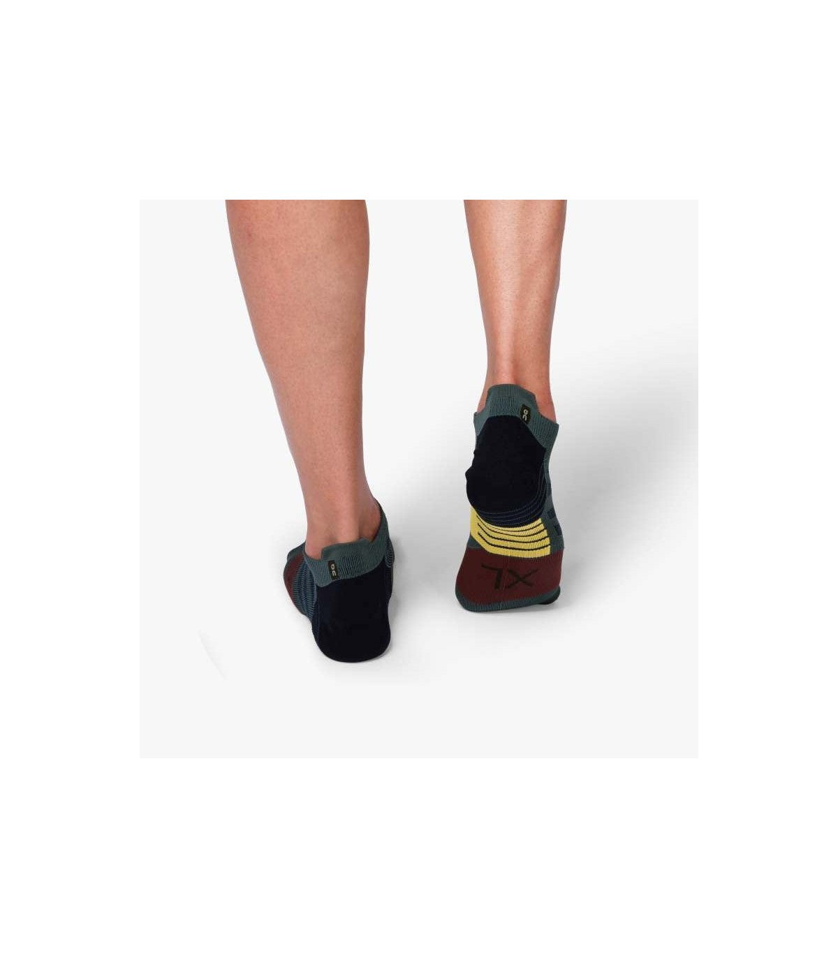 جوارب بروفورمانس بتصميم مخفي للرجال