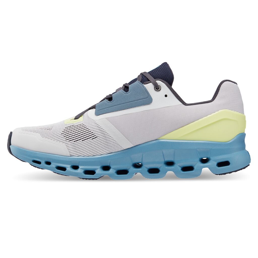 Mens Cloudstratus Running Shoe